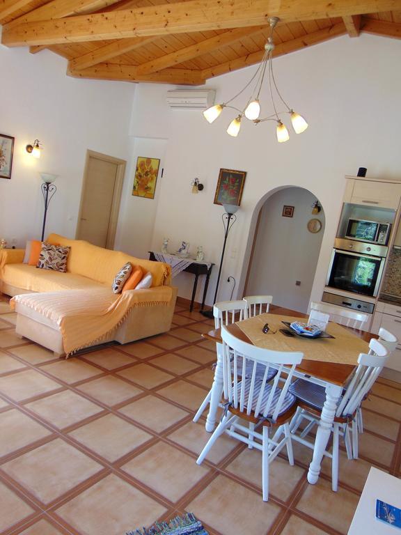 Villa Grecia لياباديس المظهر الخارجي الصورة